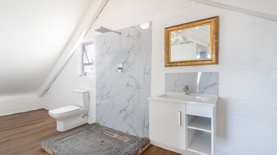 5 Bedroom Property for Sale in Grotto Bay Western Cape